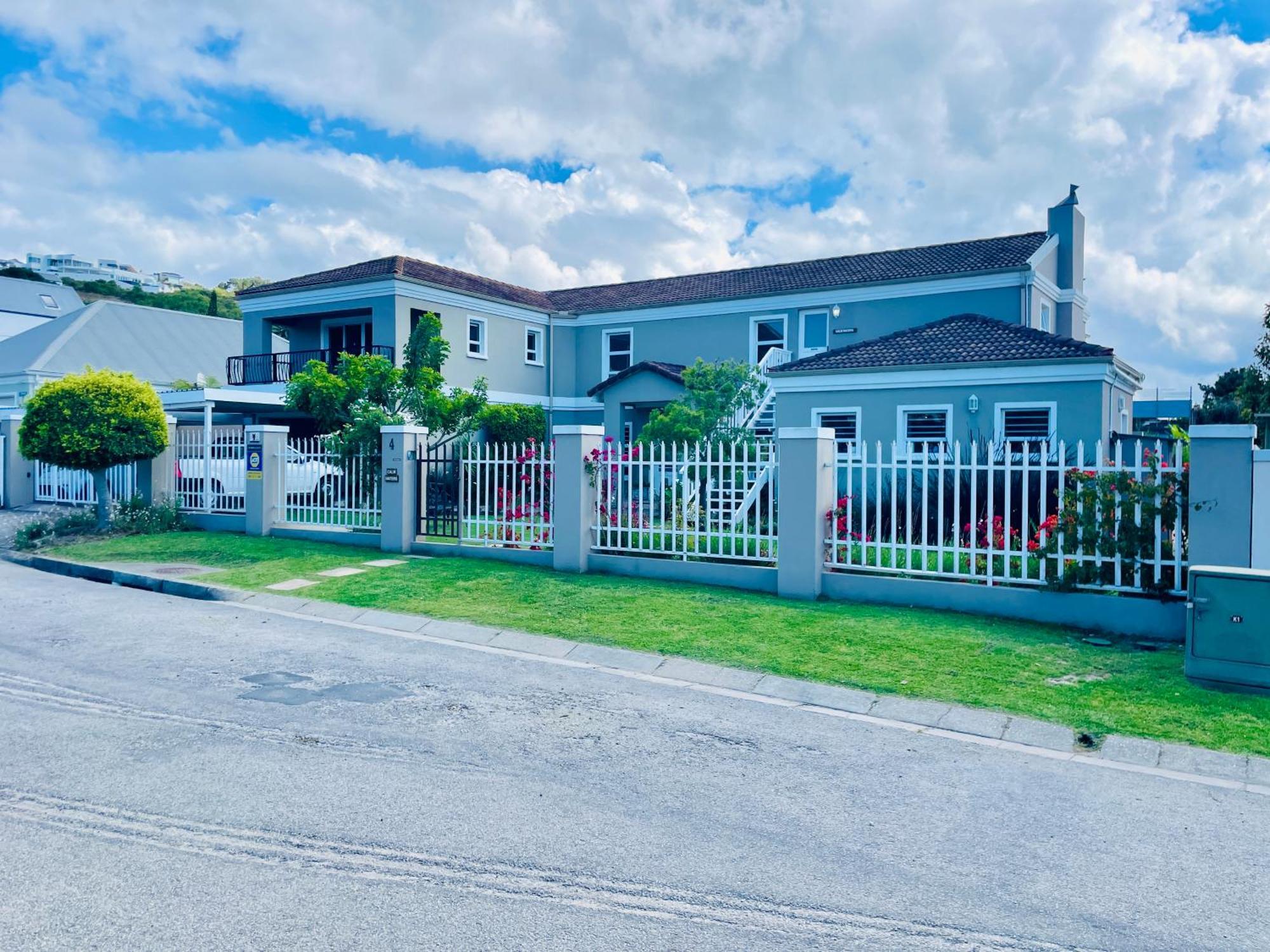 Calm Waters Guesthouse Plettenberg Bay Exterior foto